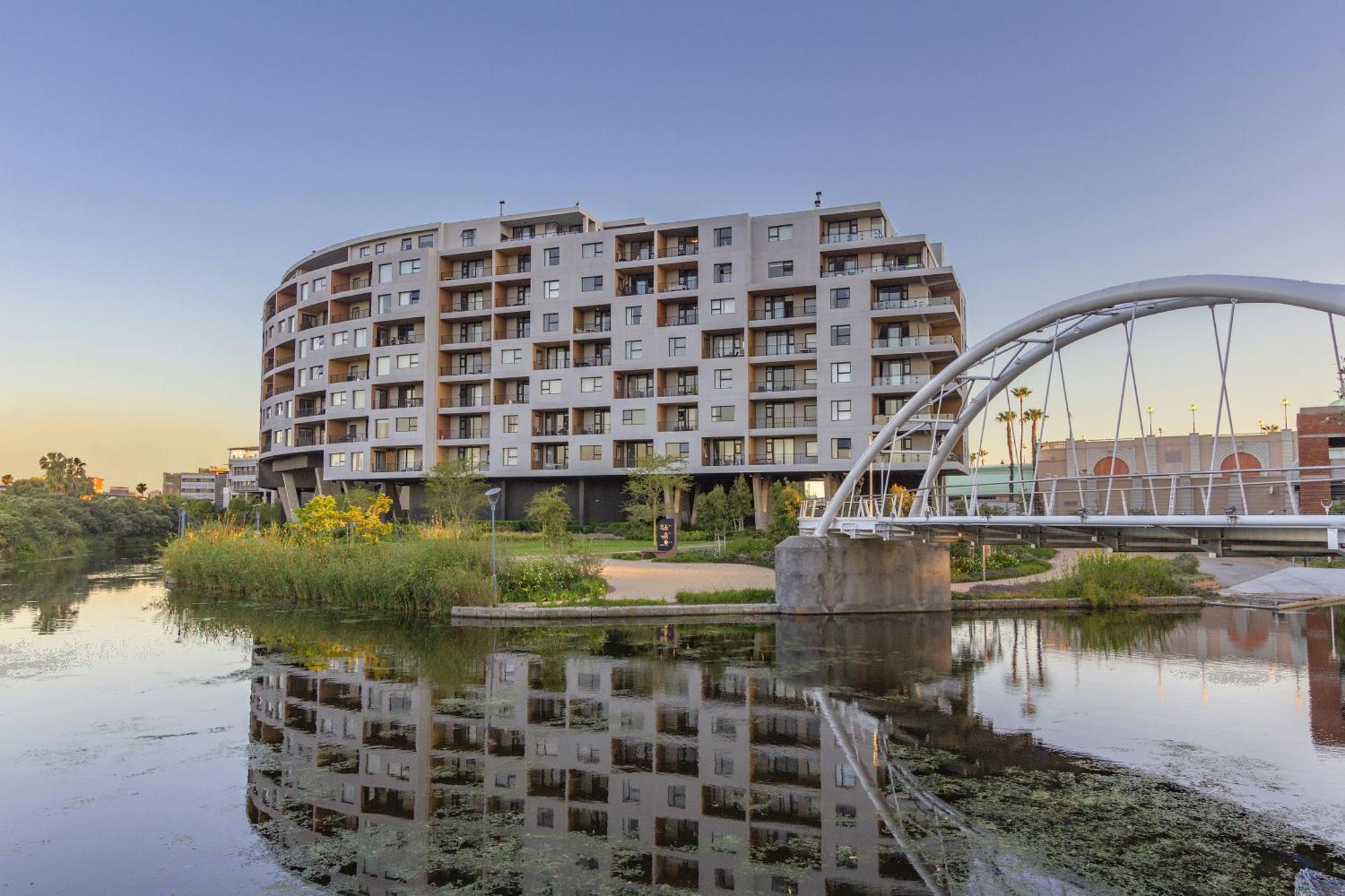 Apartment Waterstone East C103